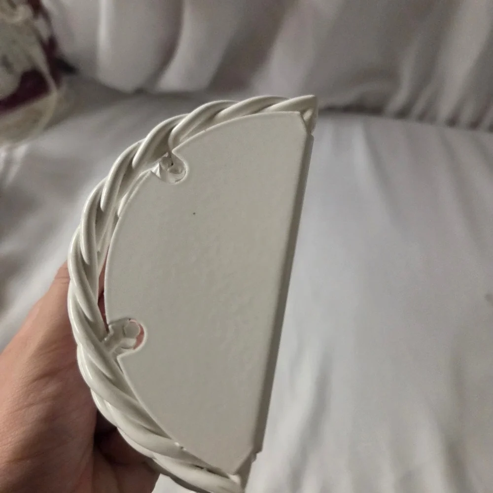 White Metal Wire Wall Hanging Basket Trinket Shelf Coquette Decor